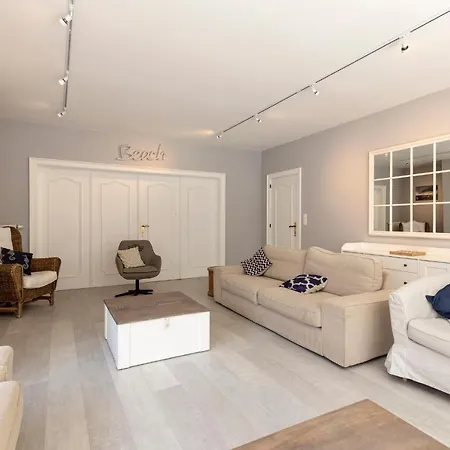 Premium Holidays - Malibeach Villa
